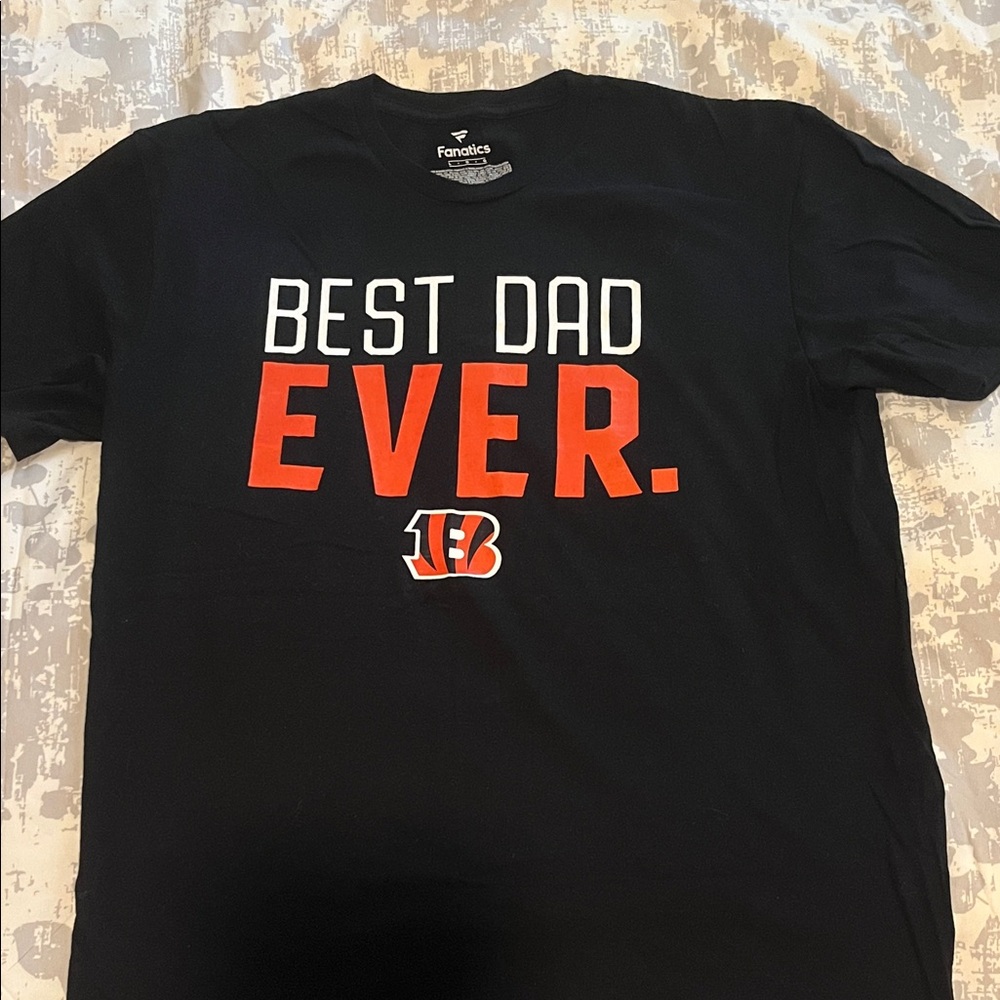 Fanatics Bengals “Best Dad Ever” Black Crew Neck T-Shirt